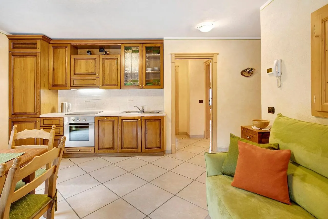Baita Aris Appartamento Big Family Livigno 0*,  İtalya