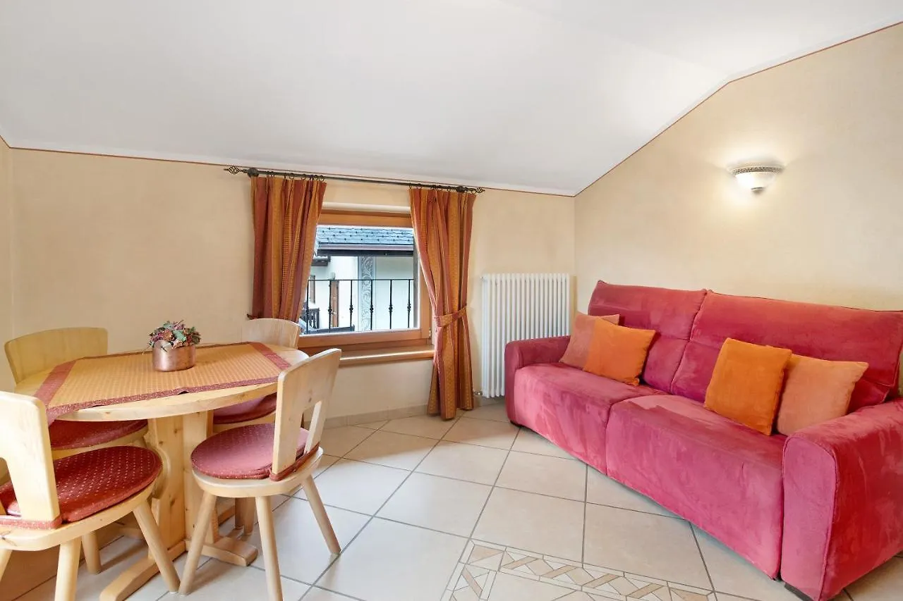 Daire Baita Aris Appartamento Big Family Livigno İtalya