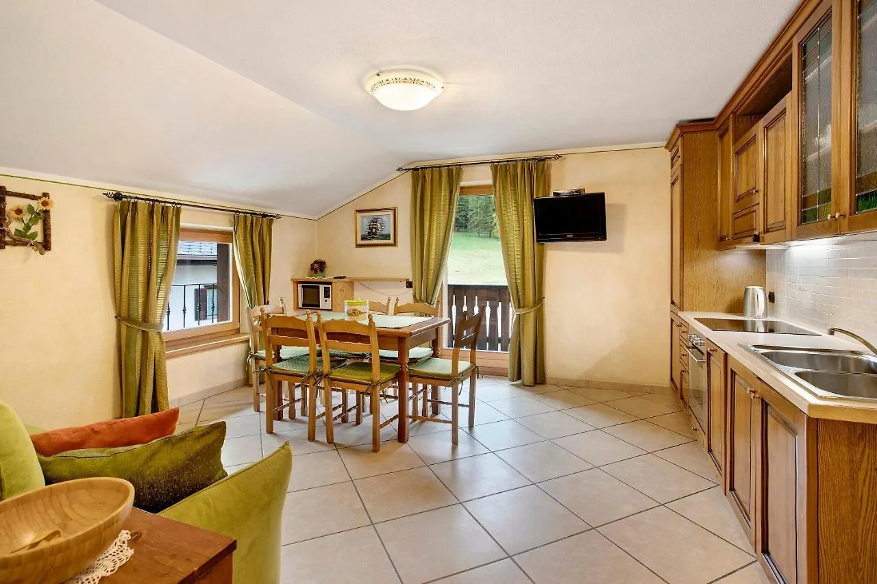 Baita Aris Appartamento Big Family Livigno İtalya