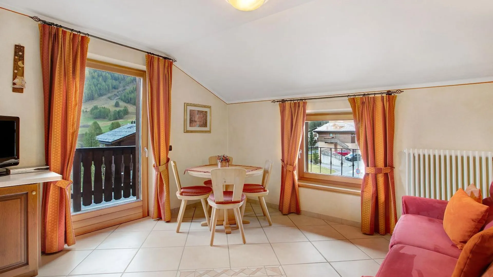 Baita Aris Appartamento Big Family Livigno İtalya